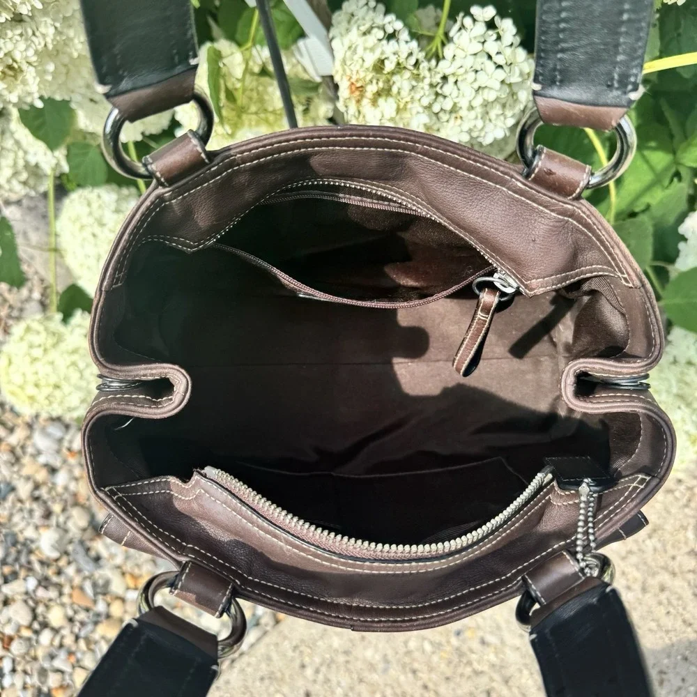 COACH SOHO Tote Chocolate Brown Buckle, Snap, Zip Shoulder Bag Purse EUC